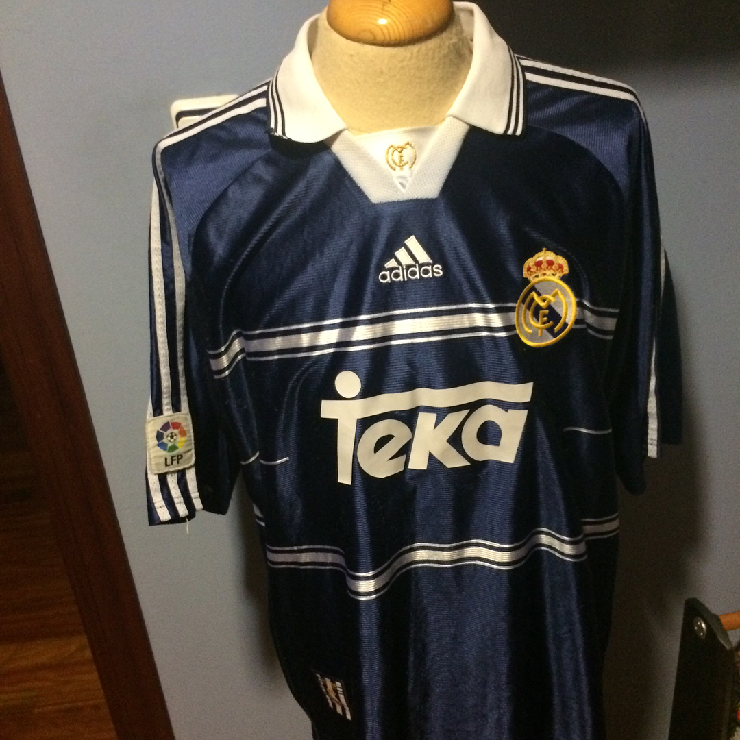 Camiseta usada (Match Worn) por el príncipe redondo en el partido real sociedad real Madrid temporada 1998/1999