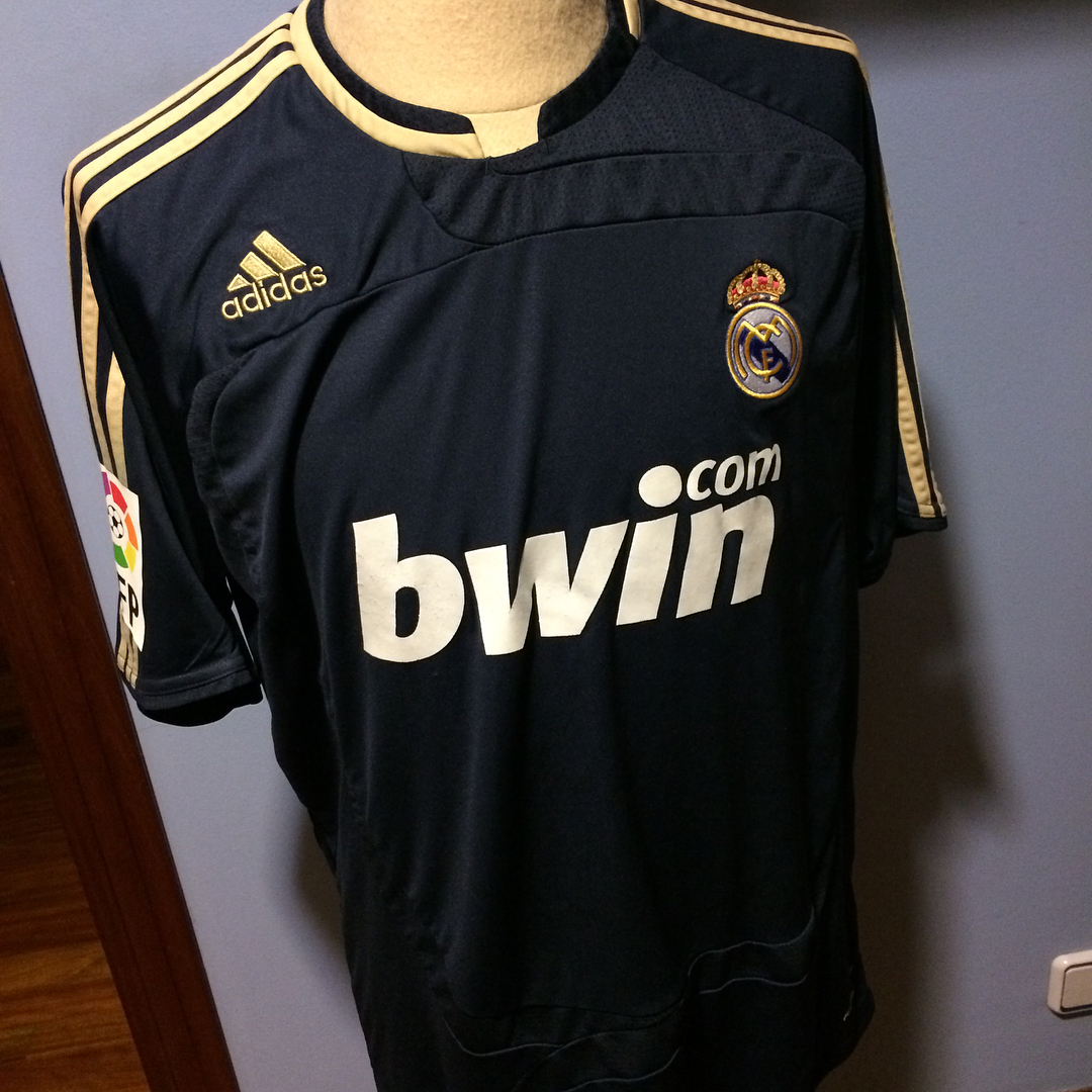 Camiseta Match worn, usada en el partido recreativo de Huelva 2 Real Madrid 3, por Miguel Torres