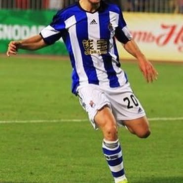 Camiseta Match worn usada por Zaldua en el partido Real Sociedad Real Madrid, firmada por toda la plantilla 2014/2015 3