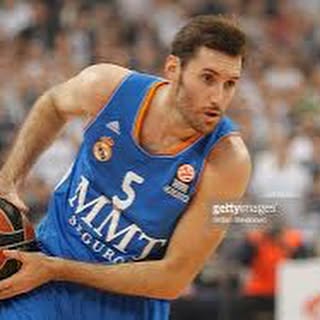 Camiseta usada por rudy Fernández en liga Endesa temporada 2013/2014, firmada por el crack 4