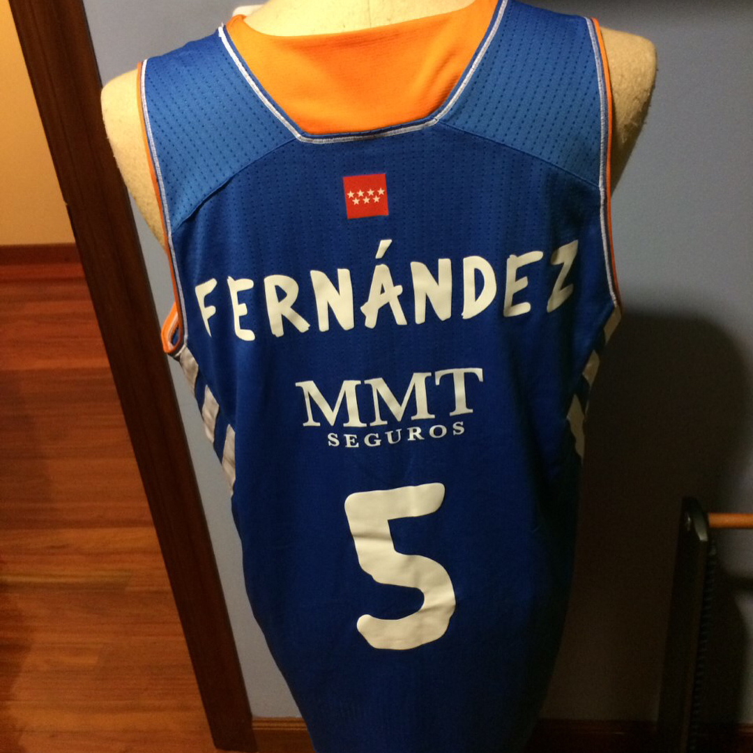 Camiseta usada por rudy Fernández en liga Endesa temporada 2013/2014, firmada por el crack 2