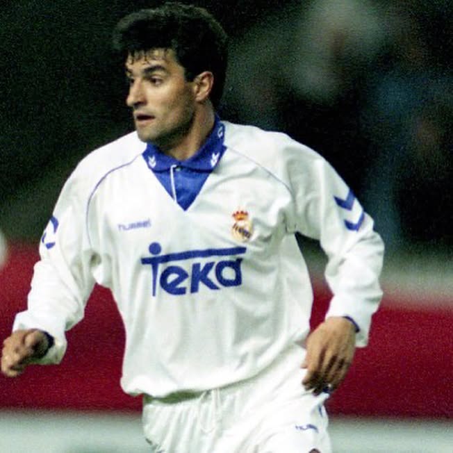 Camiseta Match Worn usada por Michel, uno de los mejores interiores derecha de la historia del Real Madrid 3