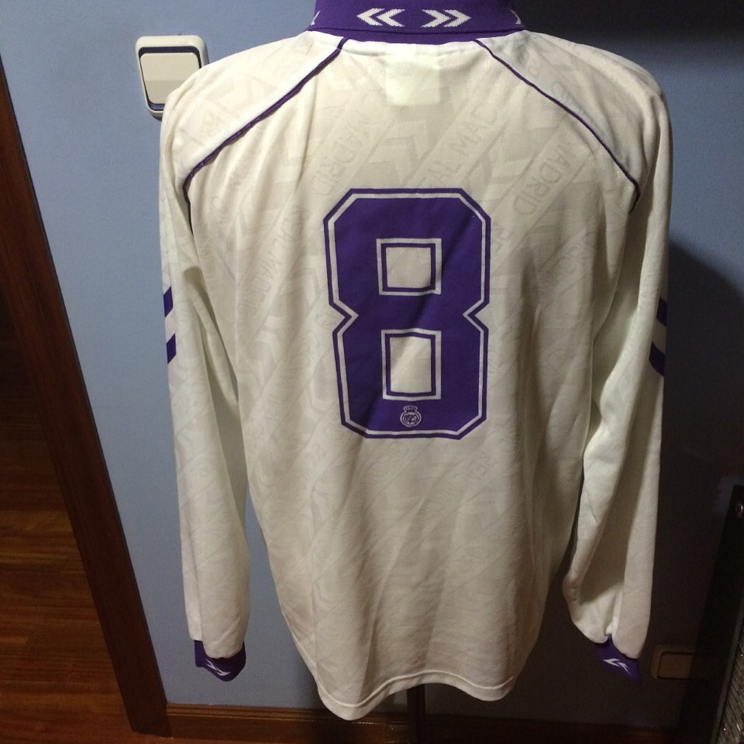 Camiseta Match Worn usada por Michel, uno de los mejores interiores derecha de la historia del Real Madrid 2