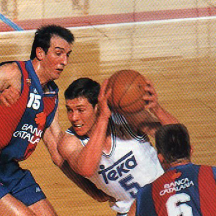 Camiseta Match de Isma santos, el único paisano que vistió la camiseta del Real Madrid de Basket, breve historia en h... 5