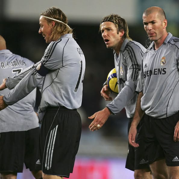 Siguiendo con la publicación de los más grandes del Real Madrid, hoy os enseñamos la camiseta Match de utilleria del ... 4