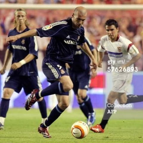 Camiseta Match Worn de uno de los mejores jugadores de la historia del fútbol, una de las mejores joyas del humilde m... 4