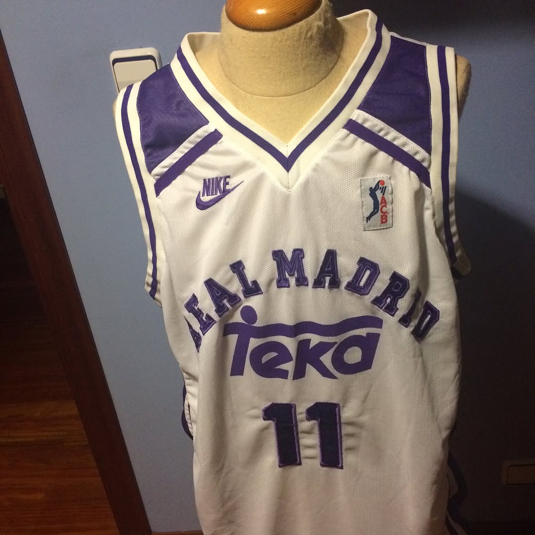 Camiseta Match de liga Acb temporada 1995/1996 de mi paisano Isma Santos