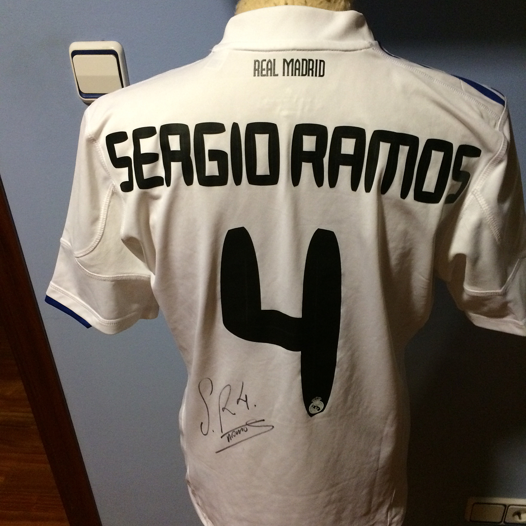 Camiseta Match de Ramos utilizada en la primera jornada de liga en Mallorca en el primer partido de la era Mourinho 3