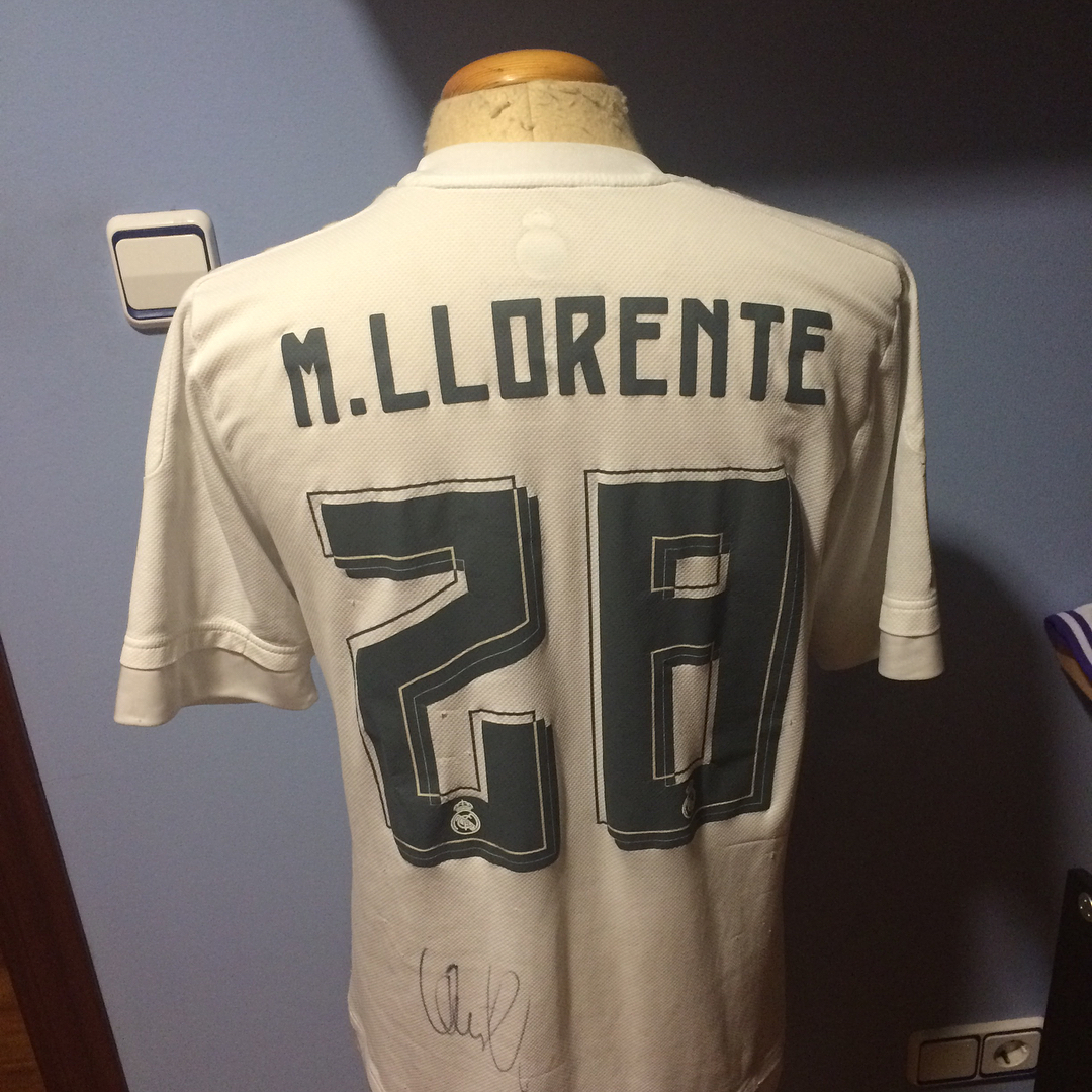 Camiseta Match Worn utilizada por Marcos Llorente en el ciudat de Valencia y firmada por el genial mediocentro 2