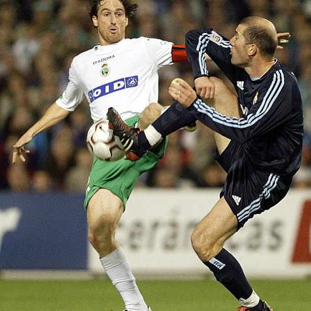 Una de las mejores camisetas de la colección Camiseta usada Match Worn por el mago Zidane en la jornada 9 en la Romar... 5