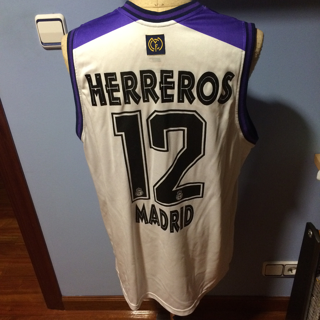 Camiseta Match Worn temporada 1998/1999 del mito del Real Madrid D 2
