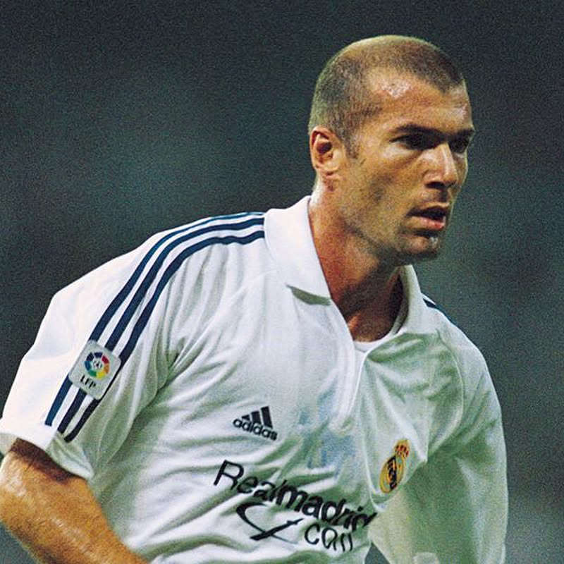 Una de las joyas mas bonitas del museo camiseta usada por el Mago Zizou en el Villarreal Real Madrid de la temporada ...