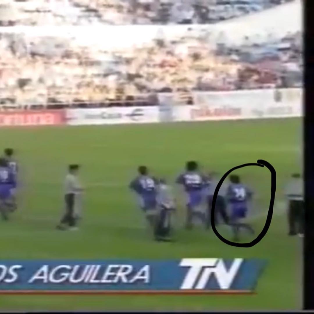 Camiseta usada Match Worn por Luis Milla en el partido Zaragoza 0 Real Madrid 1, intercambiada con un jugador del Zar...
