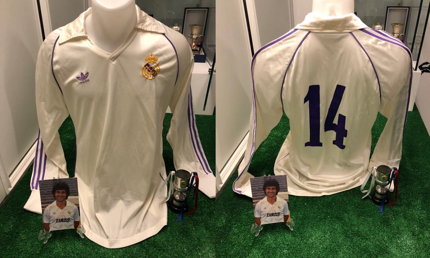 Camiseta Match worn usada por Ángel en la final de copa del rey de 1982 contra el Sporting de Gijón en la que el madr...