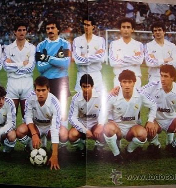Camiseta y sudadera regalada por el gran Miguel Ángel uno de los dos Orensanos que vistieron la camiseta Del Real Madrid 2