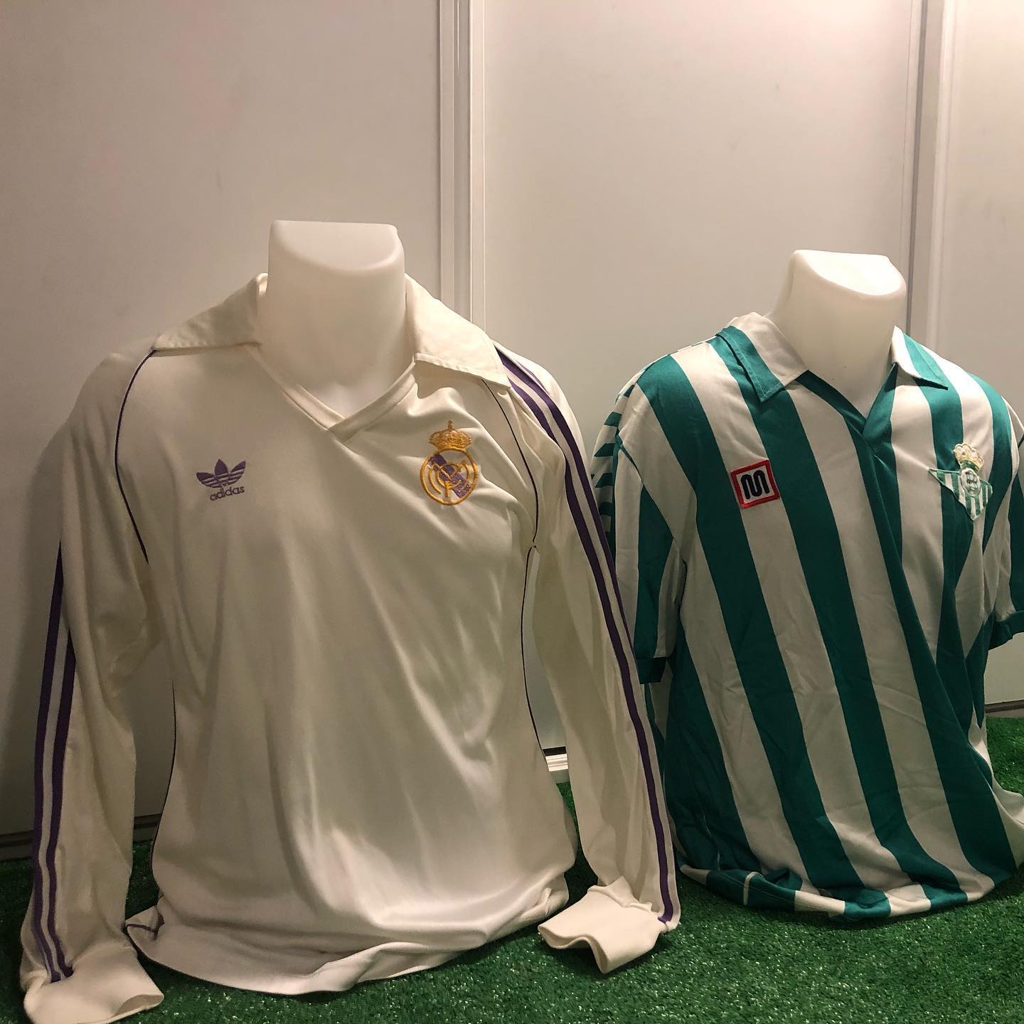 Recordatorio a la anterior foto de principios de los 80, que grandes jugadores y que gran fútbol se veía en eses años