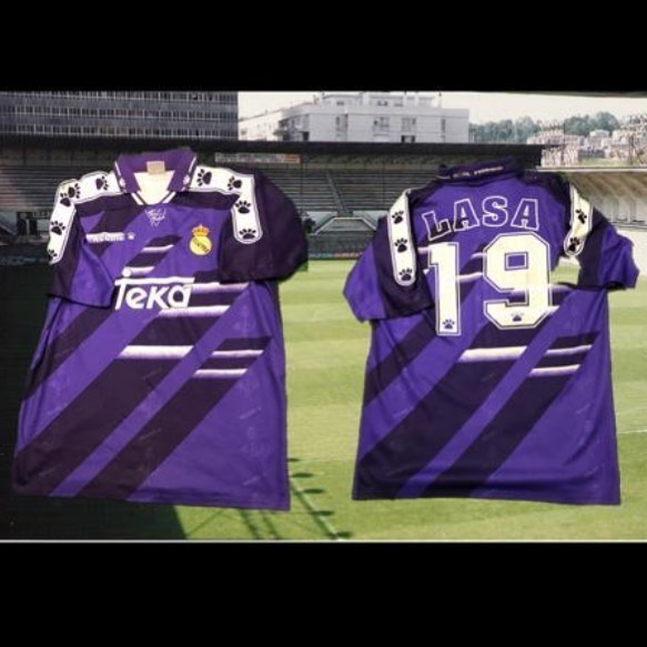 Camiseta match worn usada por Mikel lasa en Vallecas en la primera jornada de liga de la temporada 1995/1996