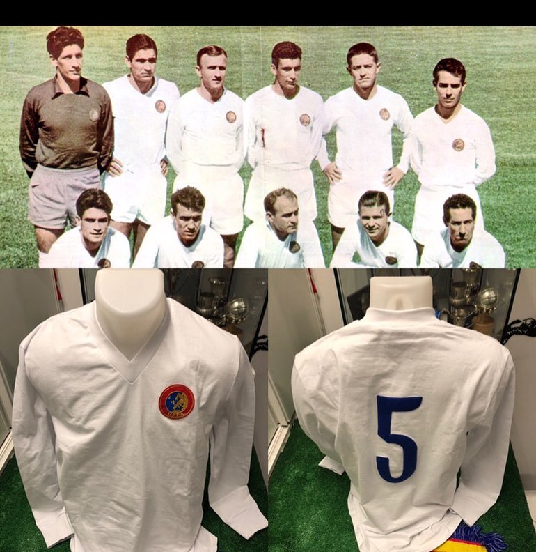 Camiseta de la final de la Copa intercontinental  con el mítico número 5 usado por el gran Santamaría
