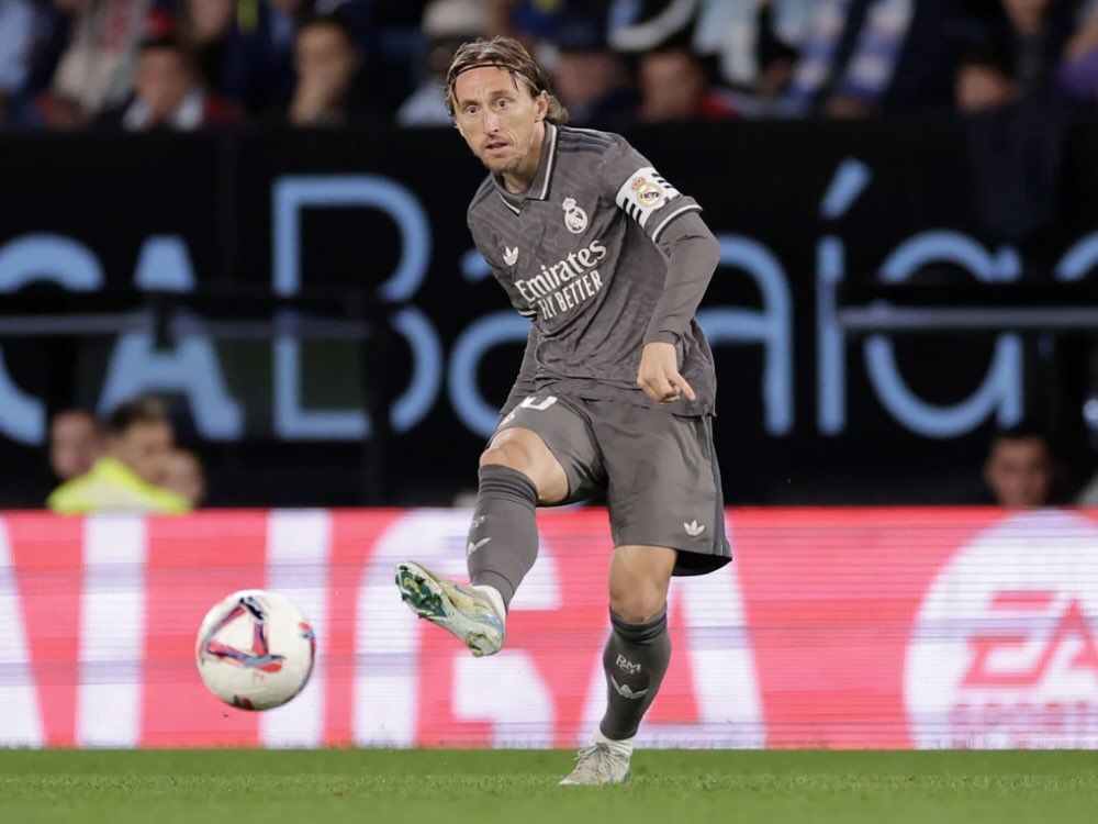 Hoy viajamos a balaidos donde la entrada del mago @lukamodric10 hizo posible la victoria por 1-2, con goles de Mbappe...